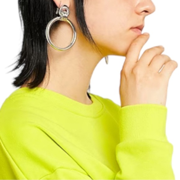 HOOP EARRINGS Metal earrings with round pendant Silver - Picture 3 of 8